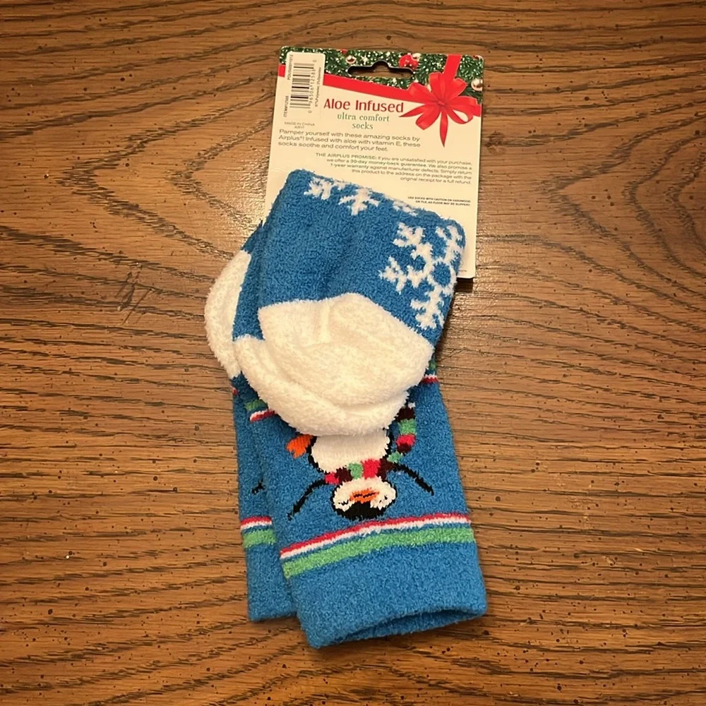 Air‎ Plus aloe infused socks, NWOT